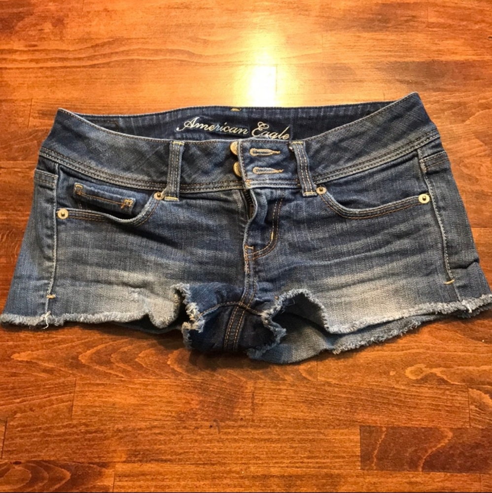 Cute American eagle shorts